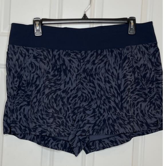 Athleta Trekkie North Printed Shorts Blue Plus Size 18 Pockets‎ - Picture 2 of 9